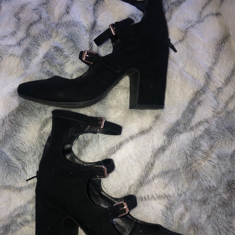 Boots - Picture 6 of 6